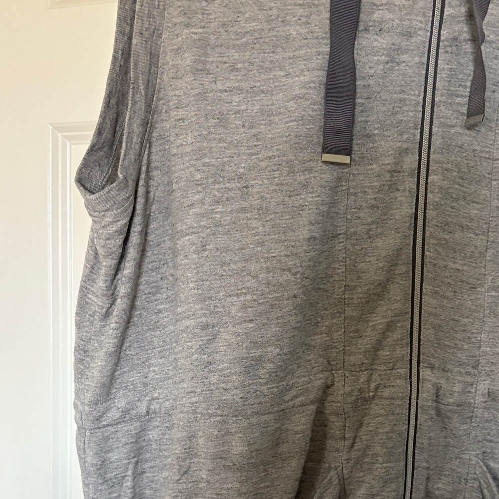 Athleta Heather Gray Knit Top - Picture 4 of 10
